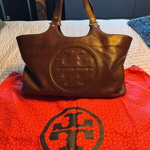 Tory Burch leather bag. Good used condition.